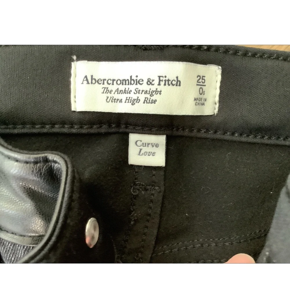 Abercrombie & Fitch Black Mixed Fabric The Ankle Straight Pants Size 25/0 Short